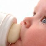 مزایای شیر مادر بر کودک و مادر